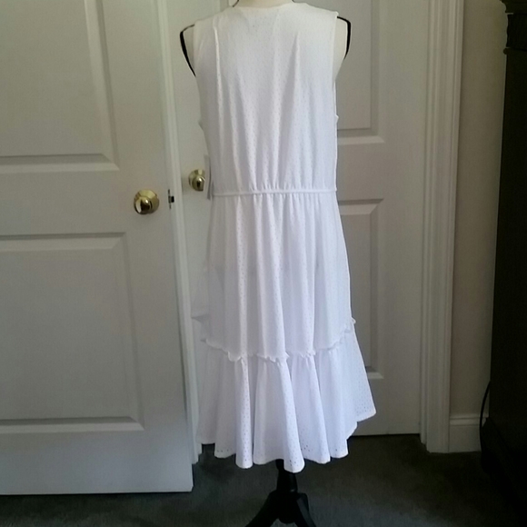 Beautiful eyelet faux wrap dress - Picture 4 of 6